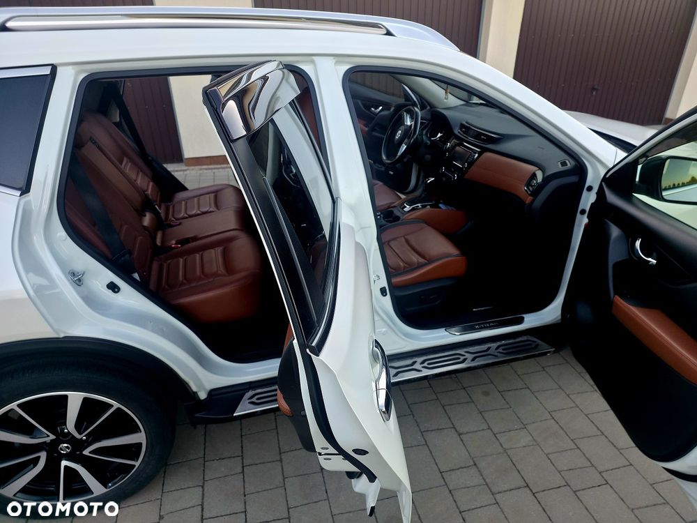Nissan X-Trail 2.0 dCi Tekna 4WD Xtronic - 17