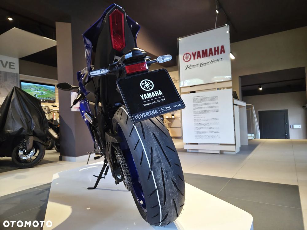 Yamaha R7 - 18