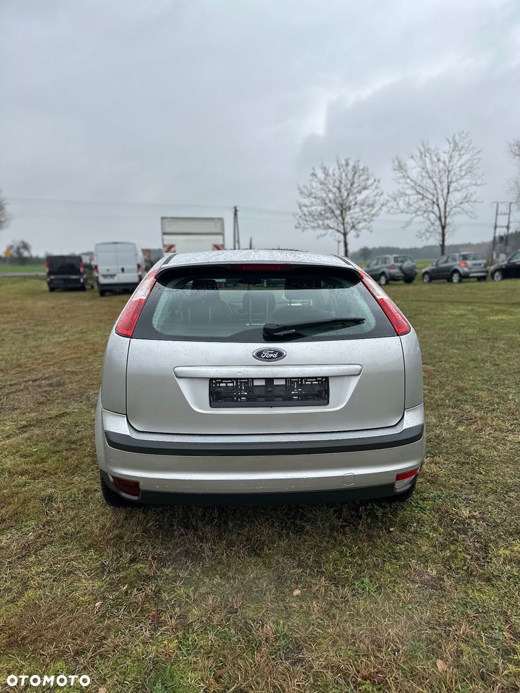 Ford Focus 2.0 TDCi Ghia - 5