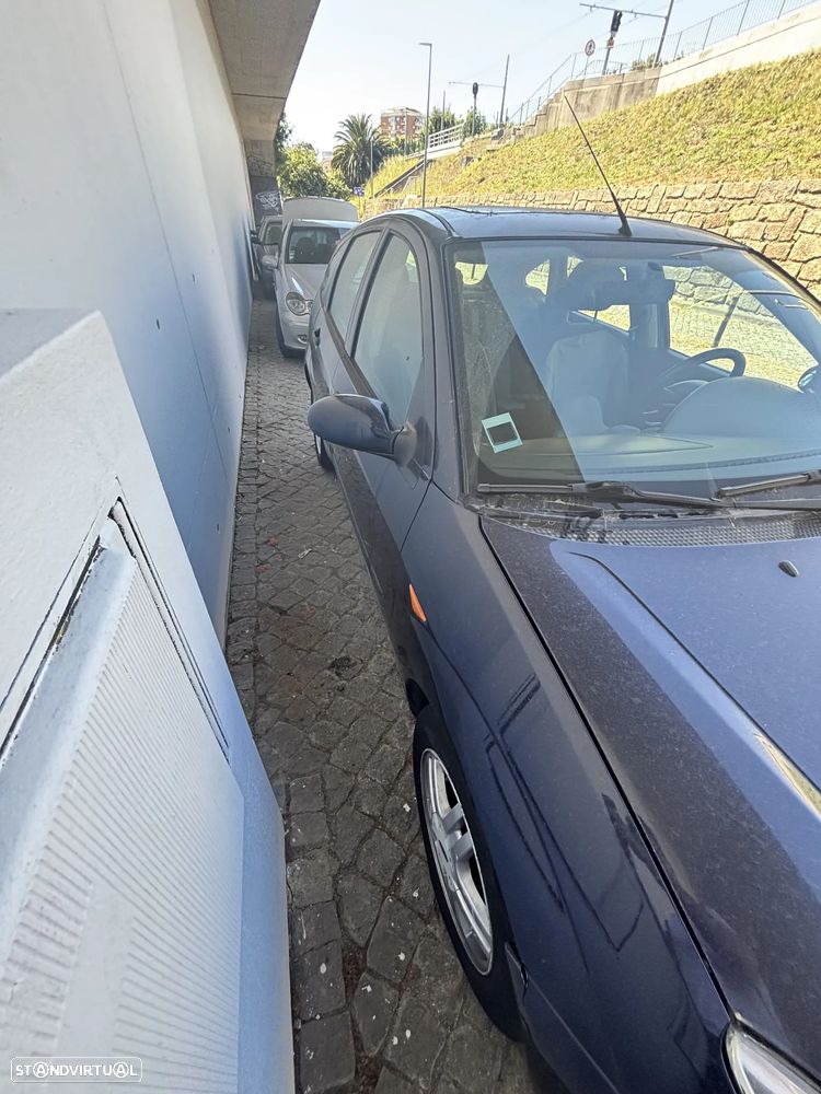 Ford Focus 1.4 Trend - 13