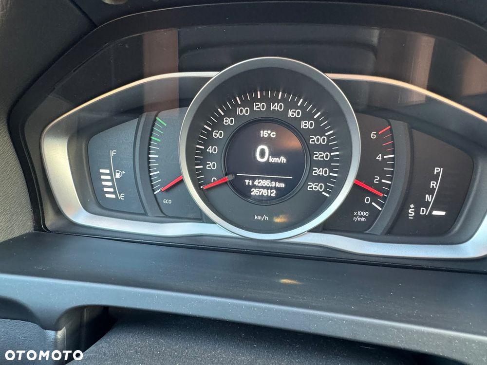 Volvo V60 D2 Kinetic - 23