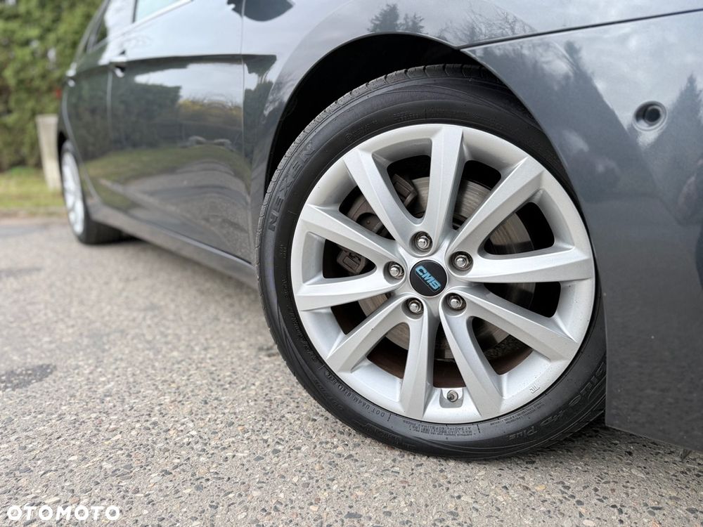 Hyundai i40 Kombi 1.7 CRDi DCT Premium - 13