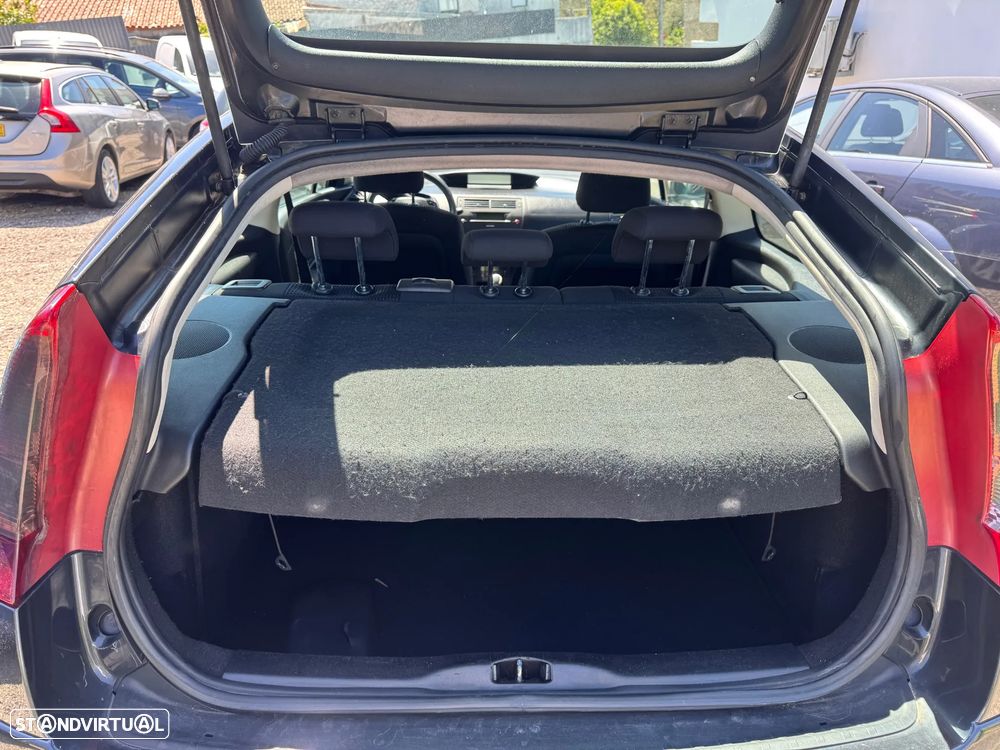 Citroën C4 1.6 HDi 110 VTR - 6