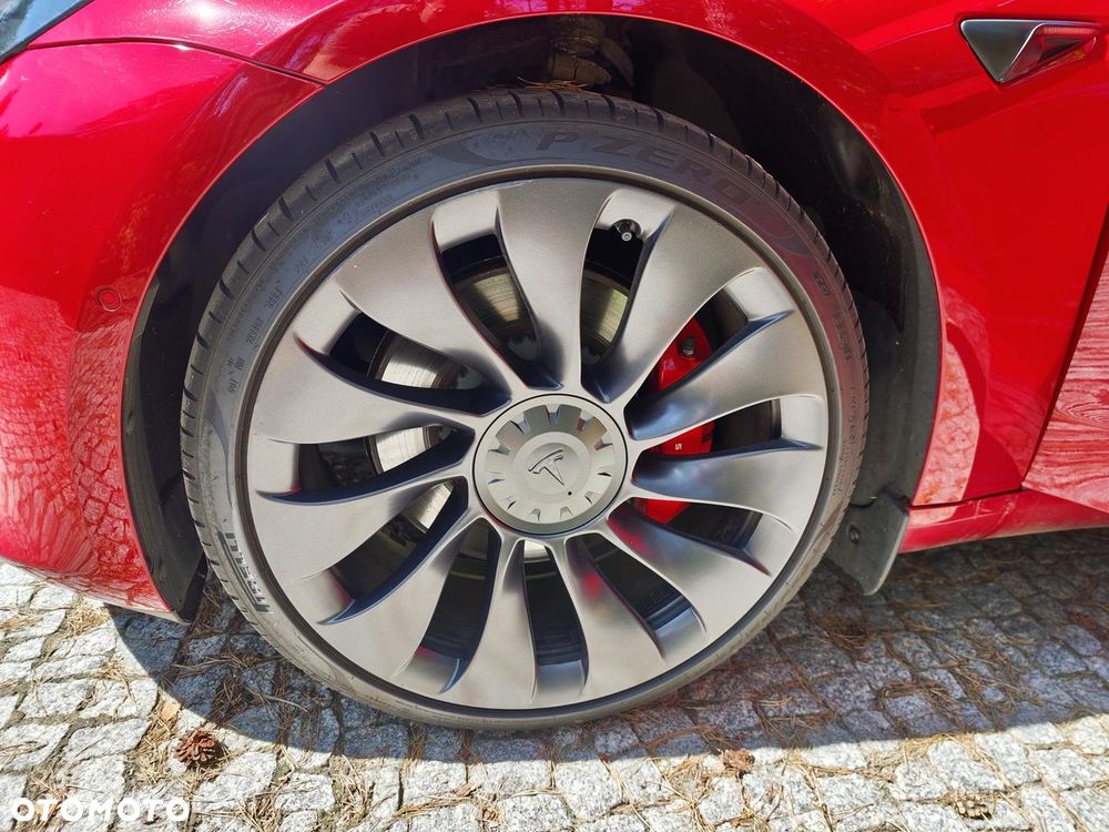 Tesla Model 3 - 5