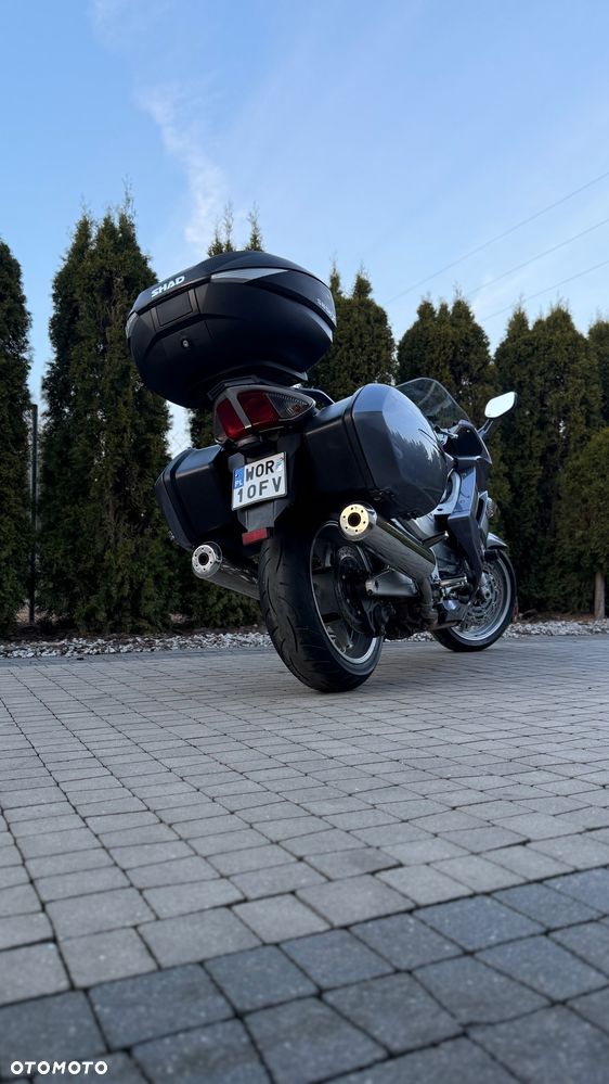 Yamaha FJR - 17