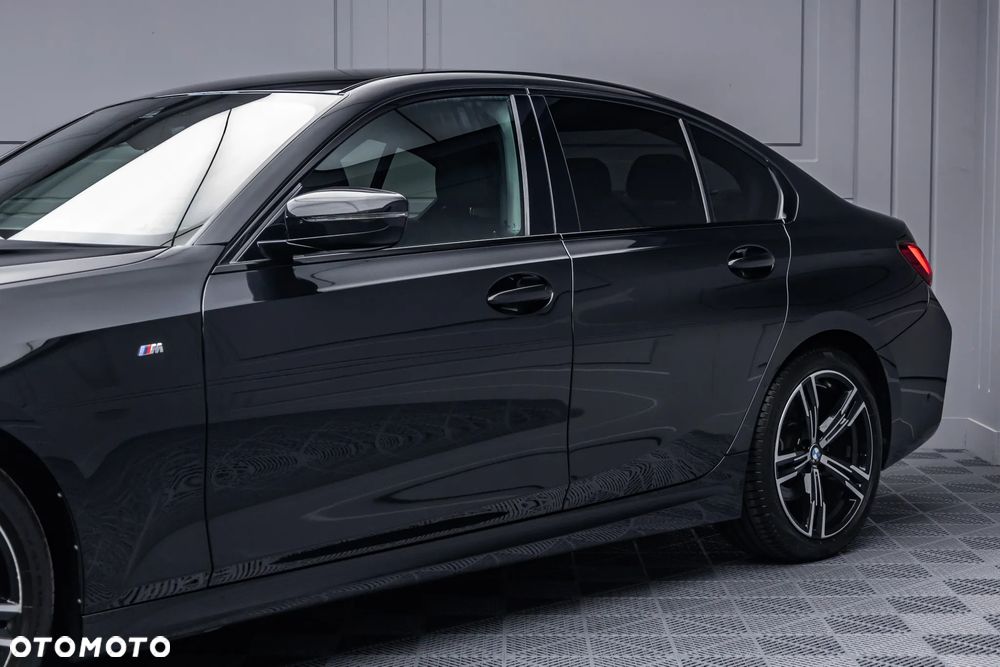 BMW Seria 3 320d xDrive mHEV M Sport - 34