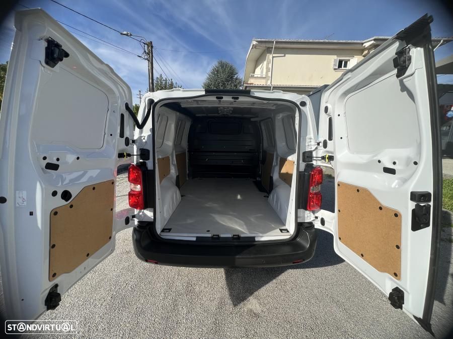 Peugeot e-Expert Cargo M 75KWH - 50