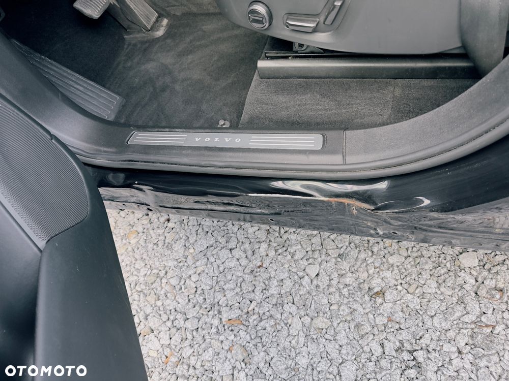 Volvo XC 90 D5 AWD Geartronic Momentum - 16