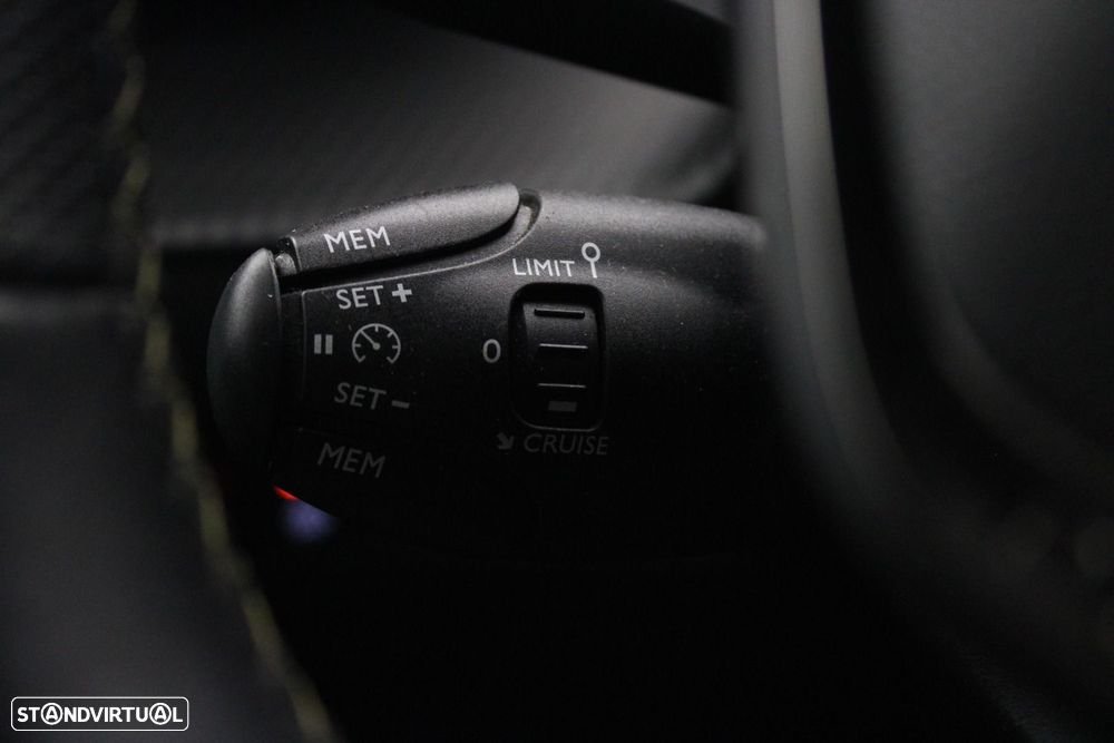Peugeot 208 1.5 BlueHDi GT - 14