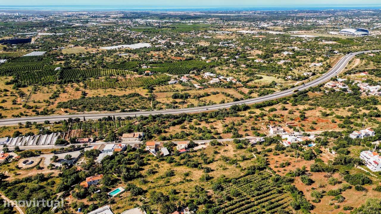 Terreno Rústico em Faro com Vista Panorâmica e Acesso Fácil - Grande imagem: 4/26