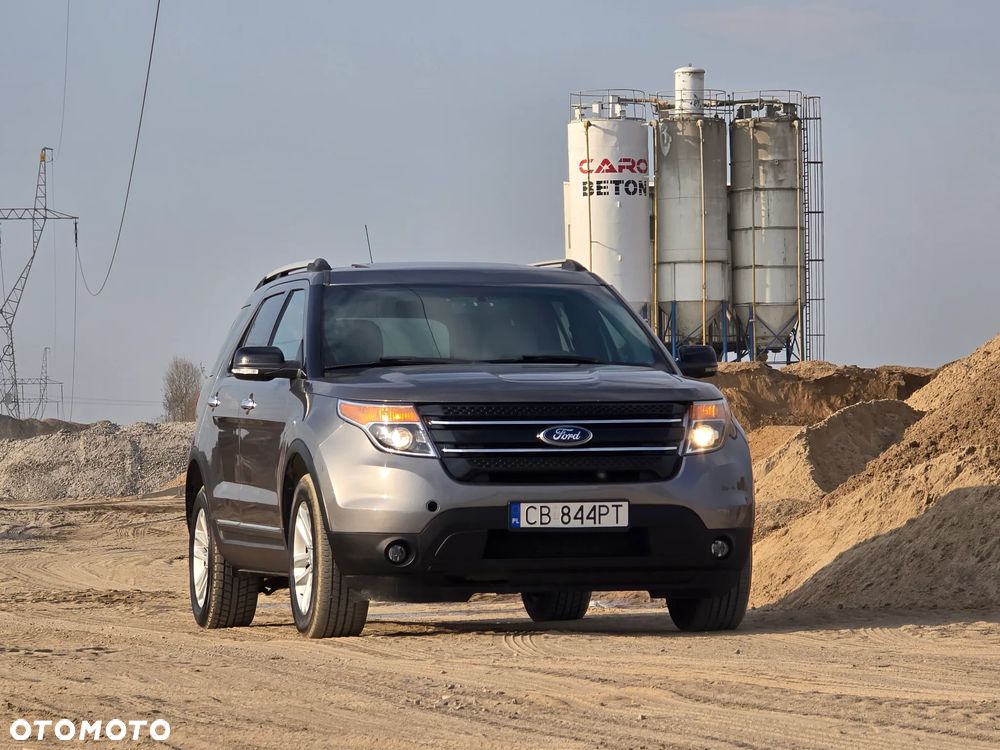 Ford Explorer - 26