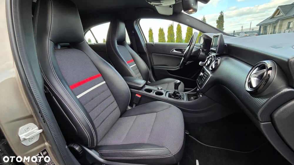 Mercedes-Benz Klasa A 180 (BlueEFFICIENCY) Style - 28