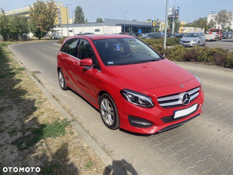 Mercedes-Benz Klasa B 220 4-Matic - 2