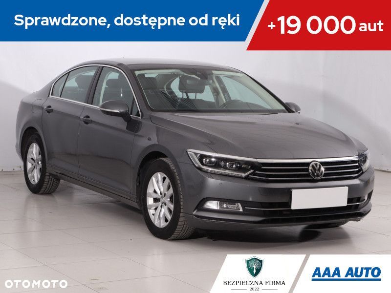 Volkswagen Passat - 2