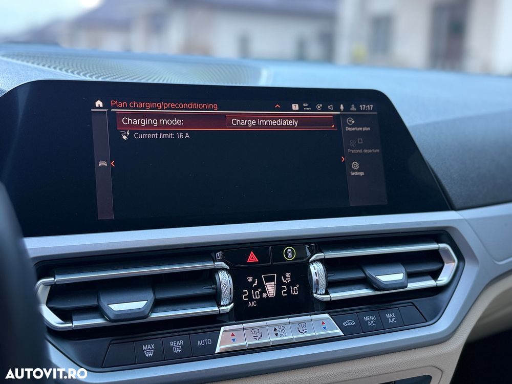 BMW Seria 3 330e Aut. - 37