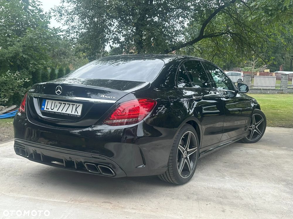 Mercedes-Benz Klasa C 300 4MATIC 9G-TRONIC - 23