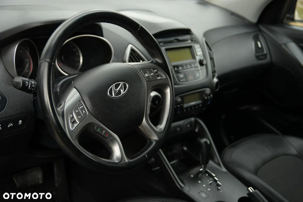 Hyundai ix35 2.0 CRDi 4WD Automatik Fifa World Cup Gold Edition - 21