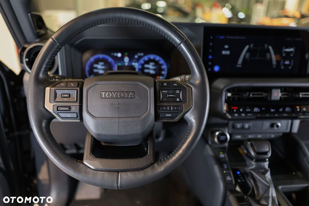 Toyota Land Cruiser - 20