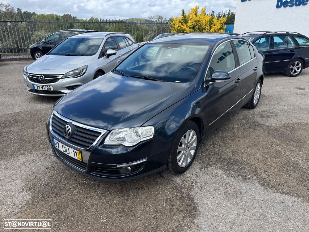 VW Passat 2.0 TDI Confortline - 34