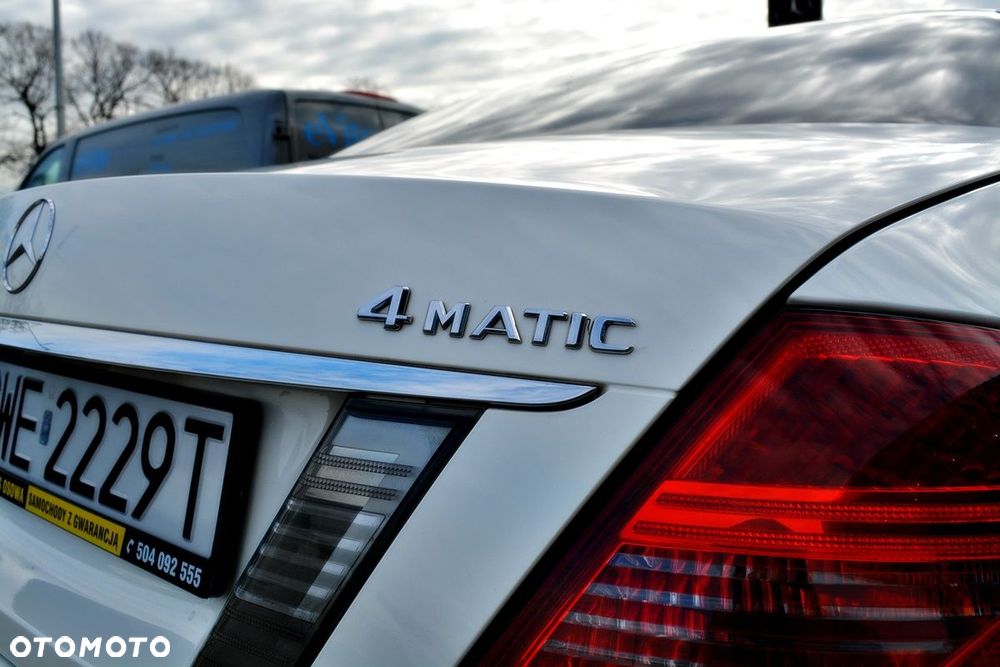 Mercedes-Benz CL 500 4Matic (BlueEFFICIENCY) 7G-TRONIC - 32