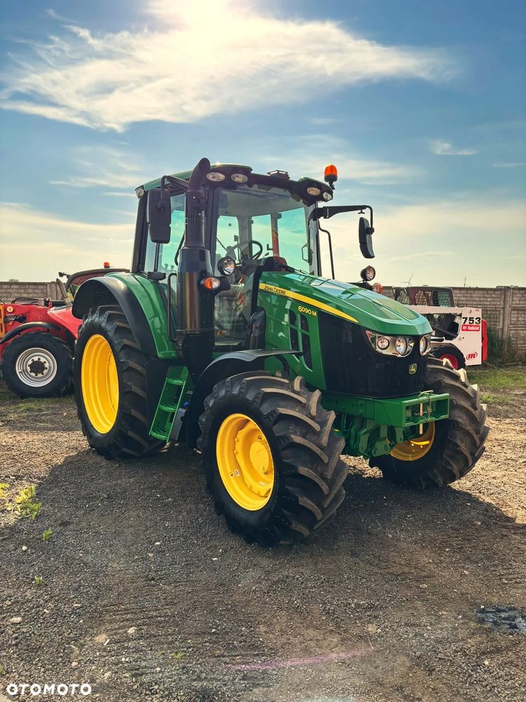 John Deere 6090M| 2024 | TLS | ISOBUS | 3 wyjścia hydrauliczne | 40 km/h |Pneumatyka | Zarejestrowany - 1