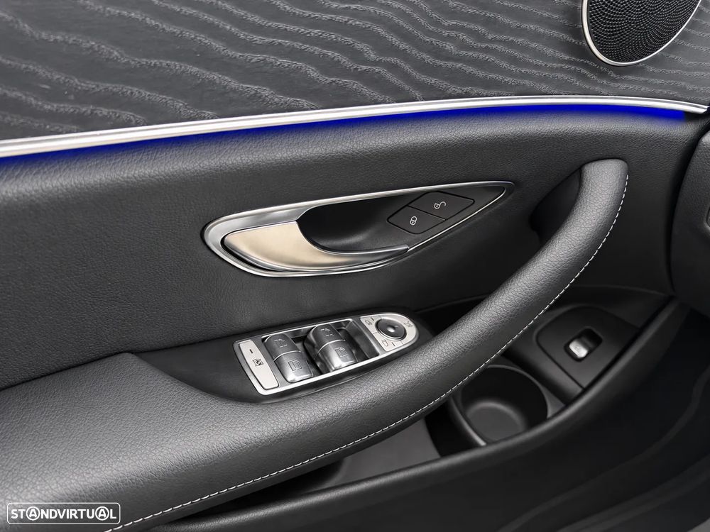 Mercedes-Benz E 300 - 23