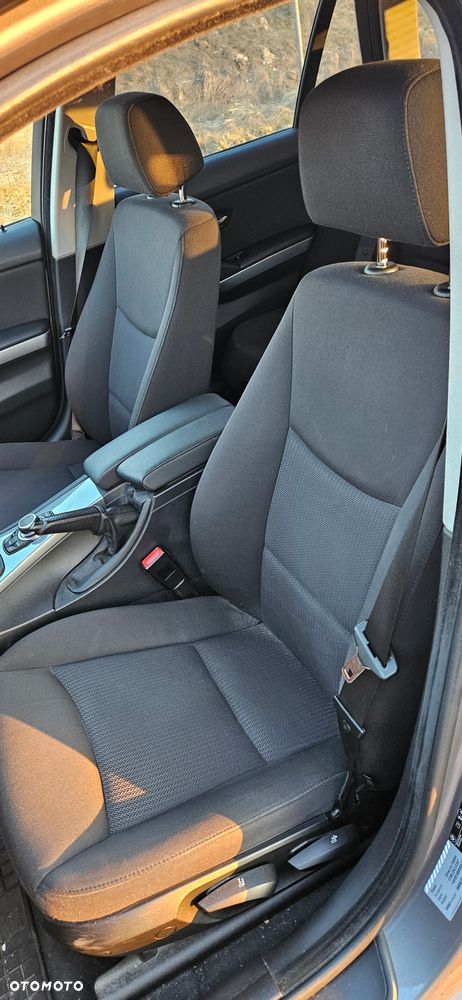 BMW Seria 3 320i - 16