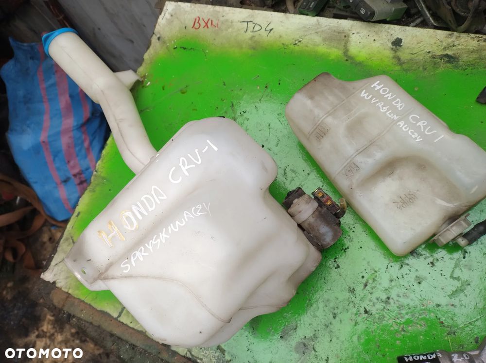 Honda CR-V I 2,0 zbiornicze spryskiwaczy - 1