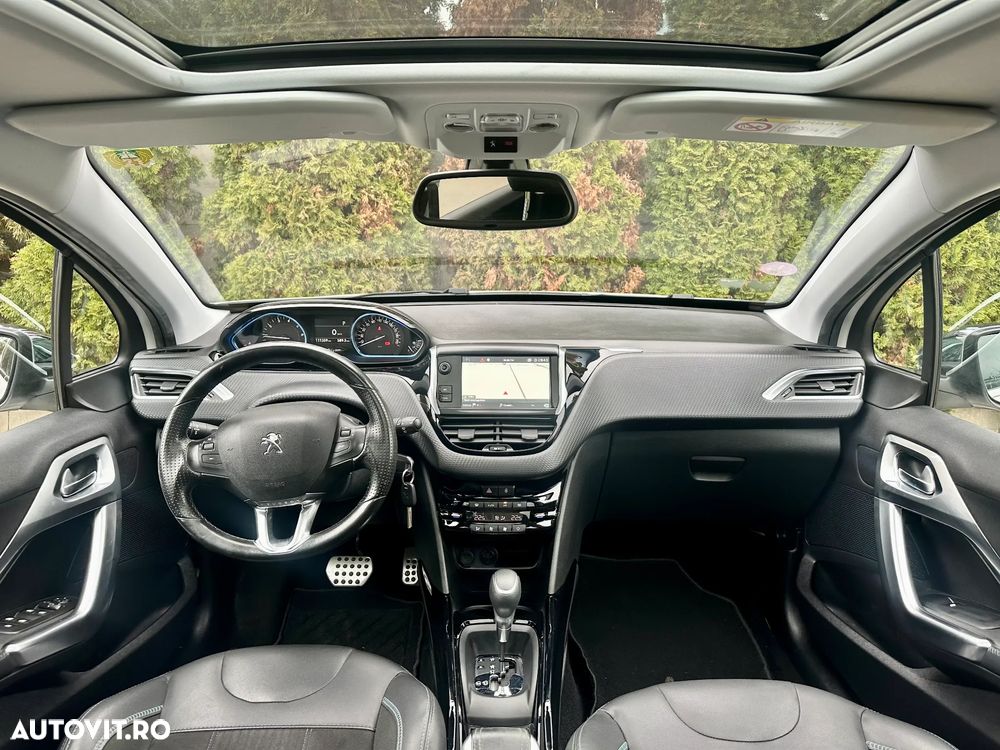Peugeot 2008 - 8