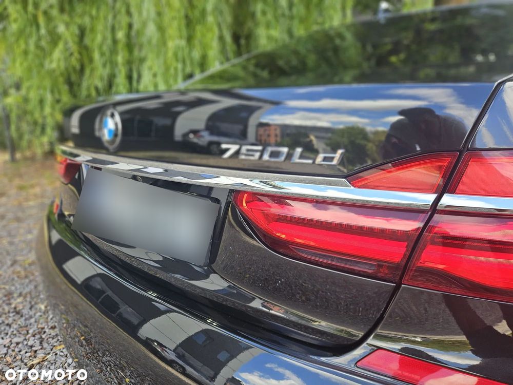 BMW Seria 7 750Ld xDrive - 11
