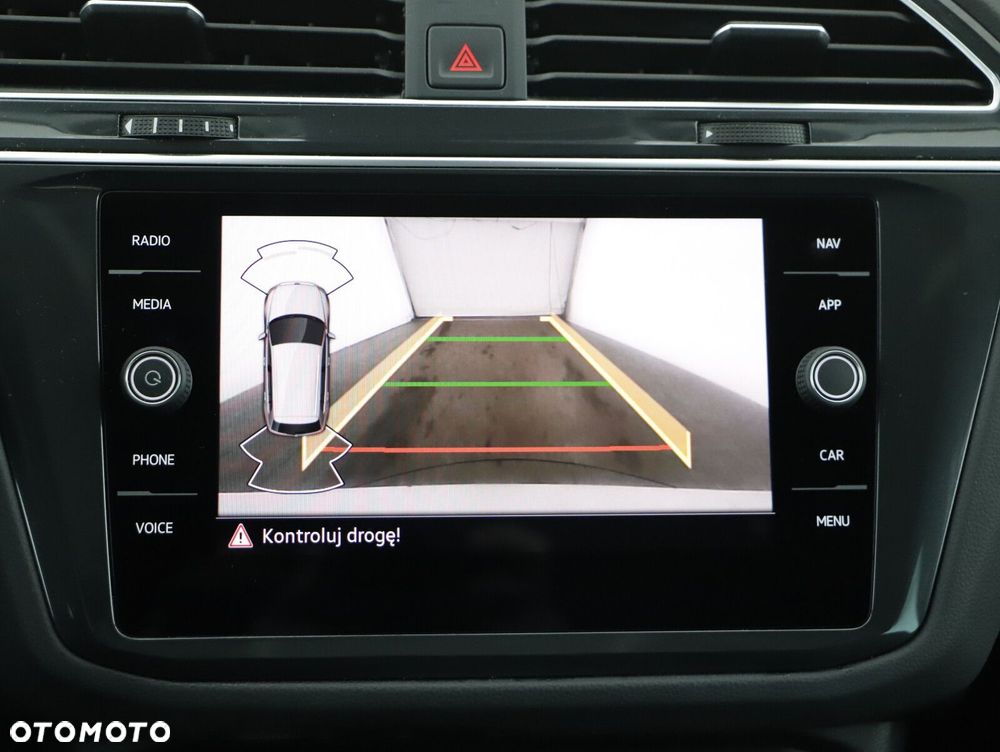 Volkswagen Tiguan - 19