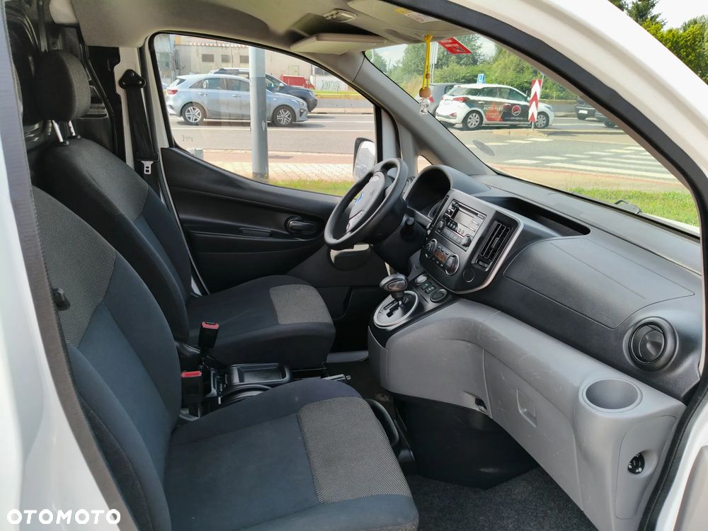 Nissan e-NV200 - 18