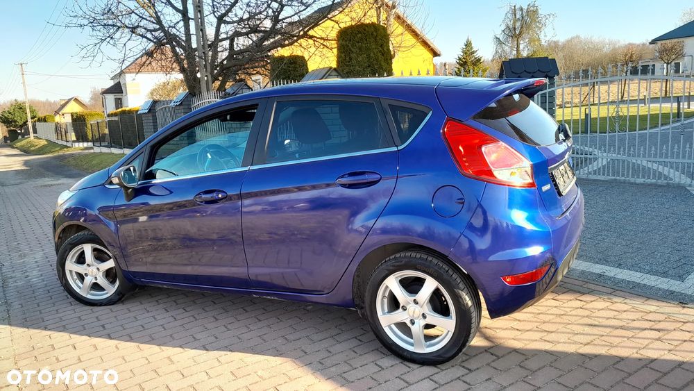 Ford Fiesta - 9
