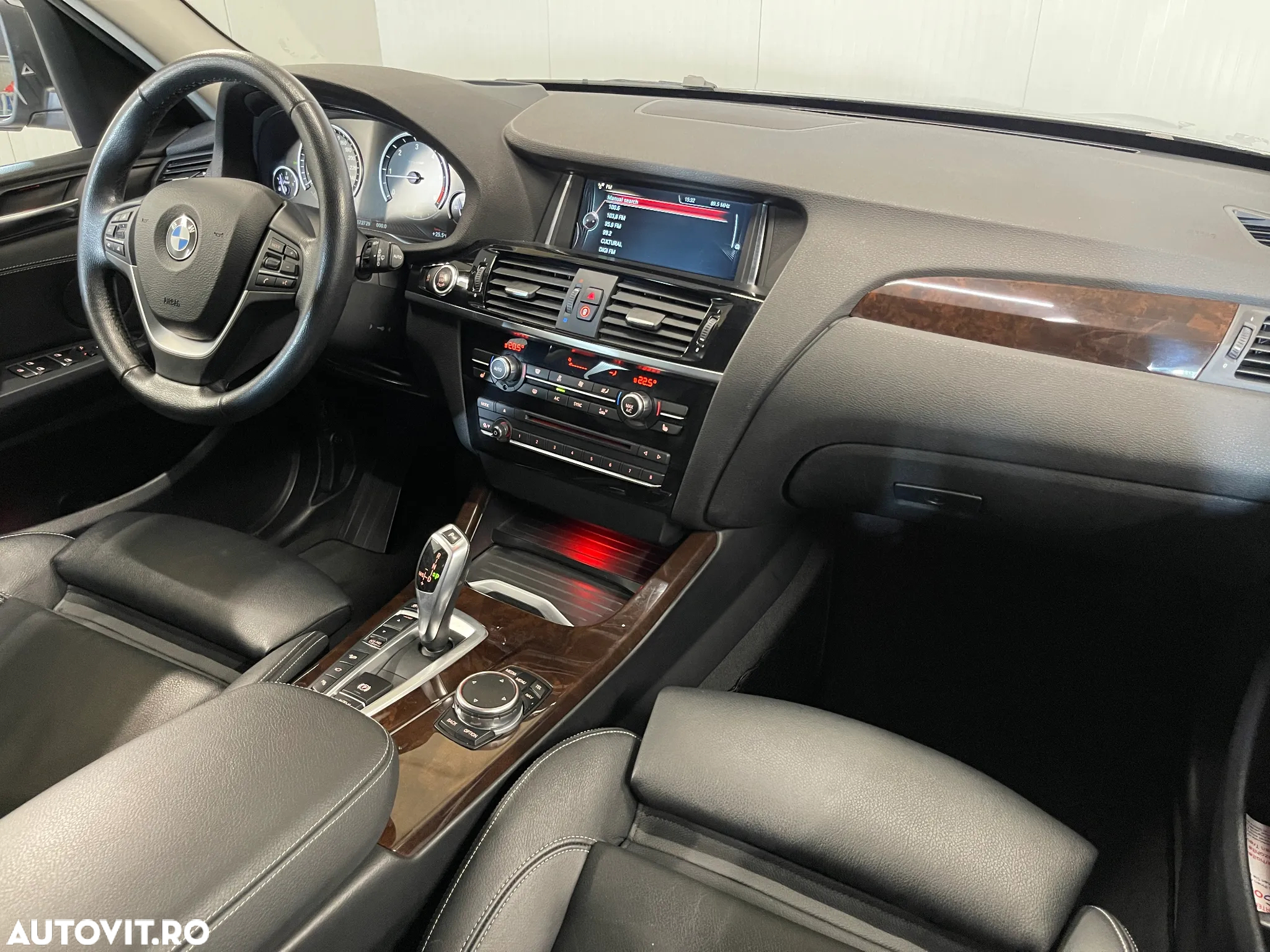 BMW X3 xDrive20d AT Luxury Line - 10