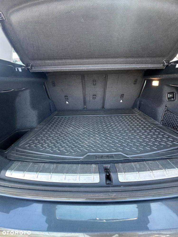 BMW X1 sDrive18i Sport Line - 16