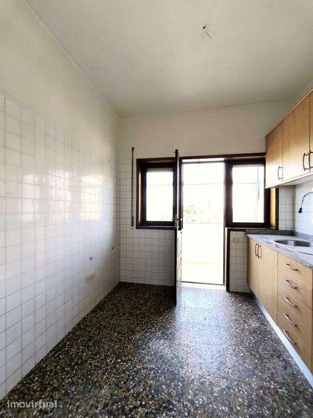 T2 + Garagem e varanda Gaia. Canidelo - Praia Salgueiros - Grande imagem: 2/12