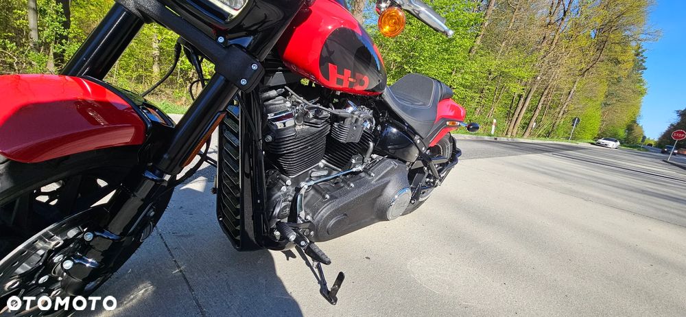 Harley-Davidson Softail Fat Bob - 20