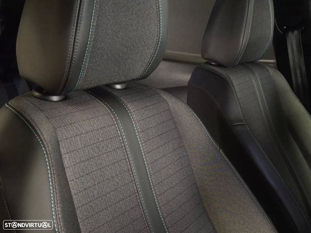 Peugeot 2008 PureTech 130 EAT8 Allure - 28