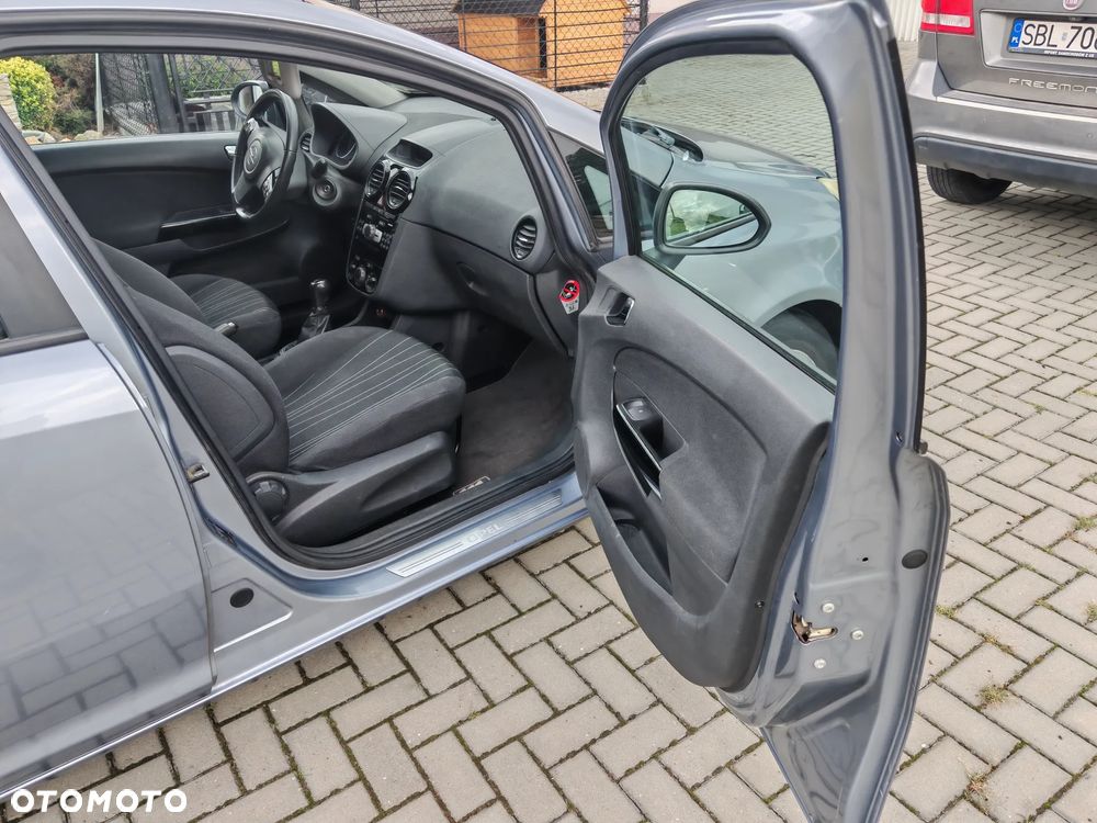 Opel Corsa 1.2 16V Innovation 110 Jahre - 4
