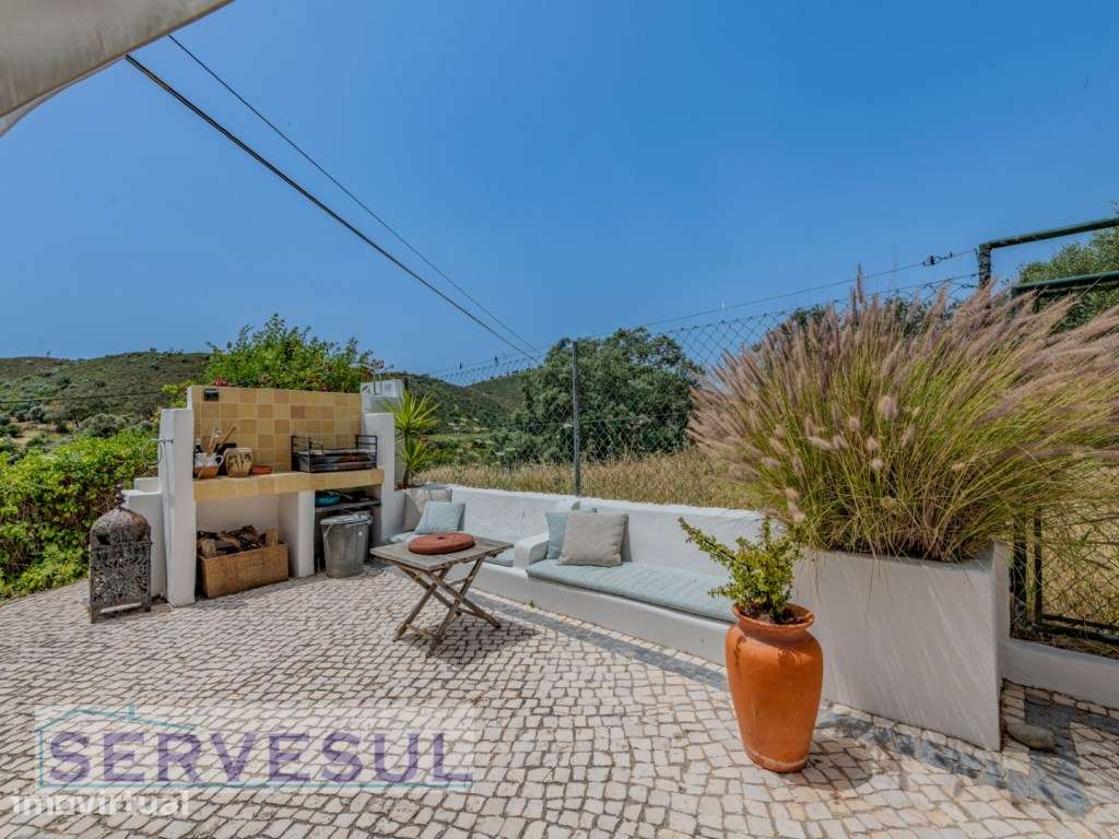 Charmosa moradia de 2 quartos de 121 m², inserida num terreno com 2... - Grande imagem: 5/60