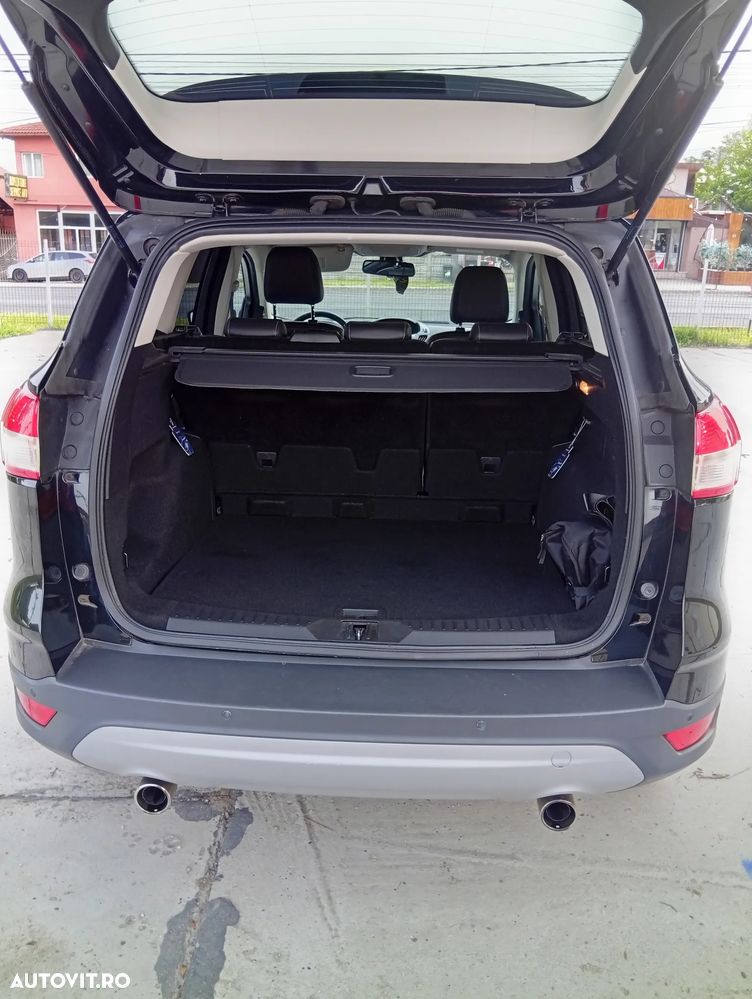Ford Kuga 1.6 EcoBoost 2x4 Titanium - 9