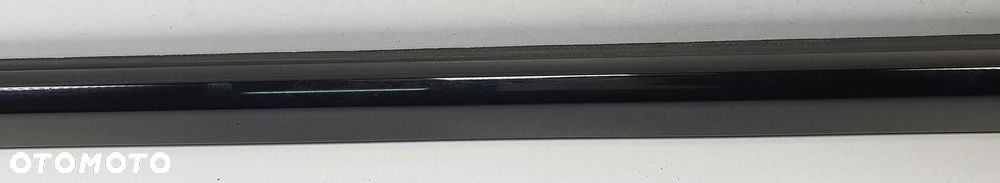 LISTWA ZGARNIAJACA DRZWI LEWY PRZOD MERCEDES W213 A2137209504 - 3