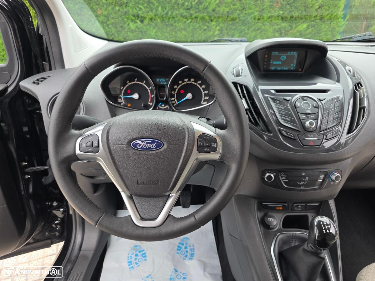 Ford Tourneo Courier 1.0 EcoBoost Titanium - 30