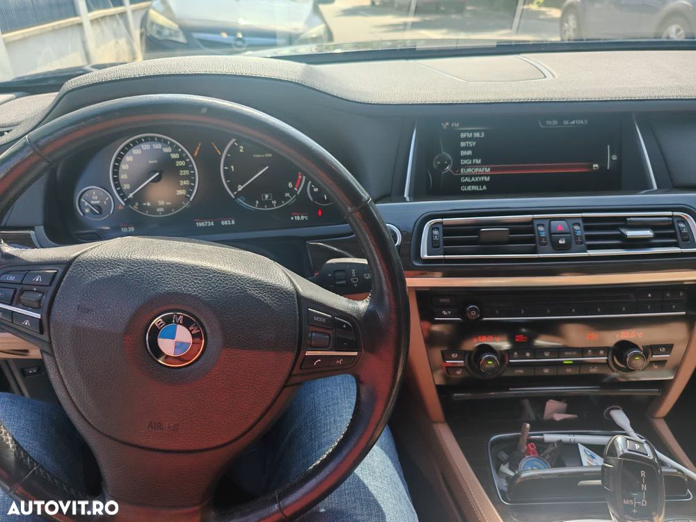 BMW Seria 7 730d xDrive - 13