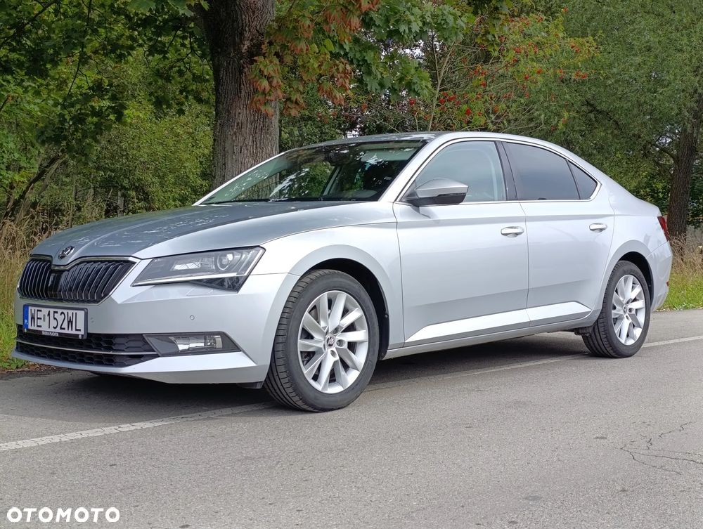 Skoda Superb 2.0 TDI Ambition - 32