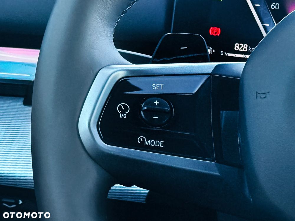 BMW Seria 5 520i - 23