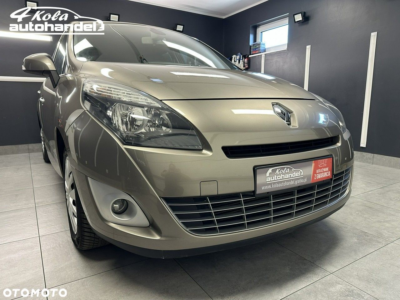 Renault Grand Scenic - 1