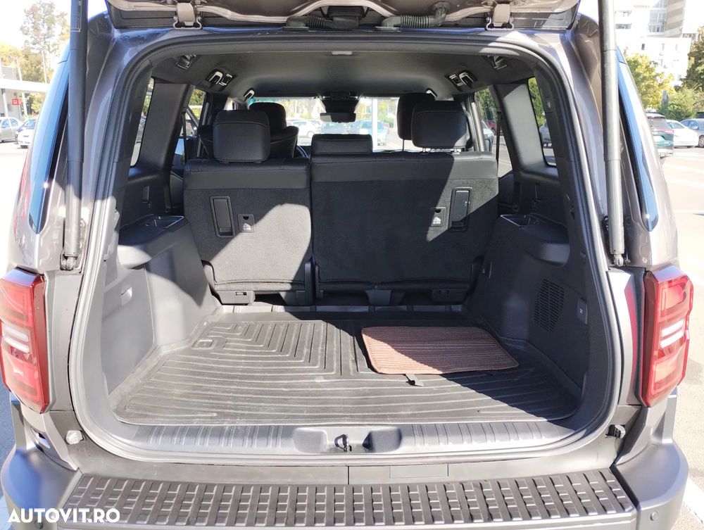 Toyota Land Cruiser 250 - 11