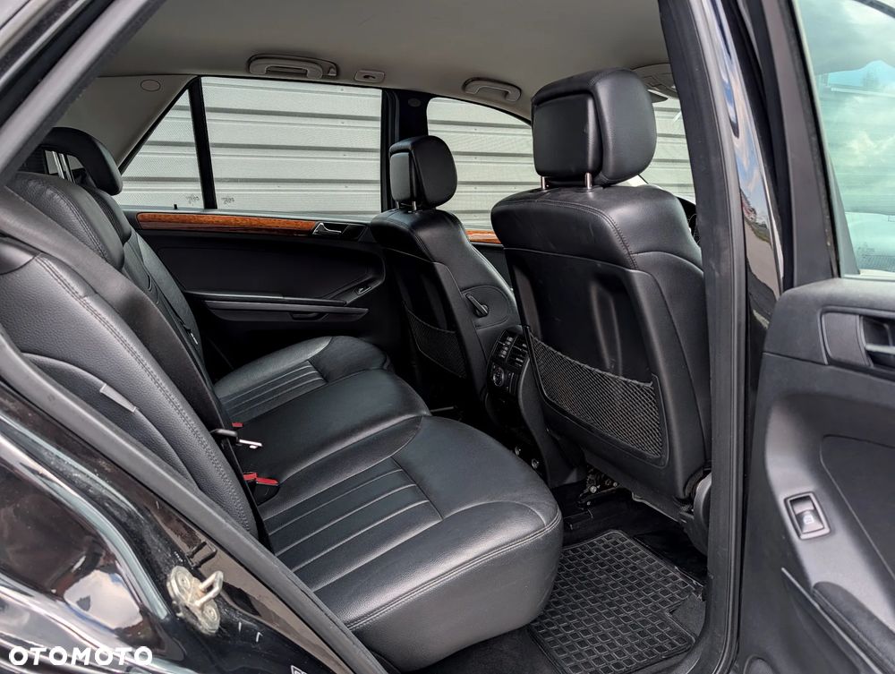 Mercedes-Benz ML - 16