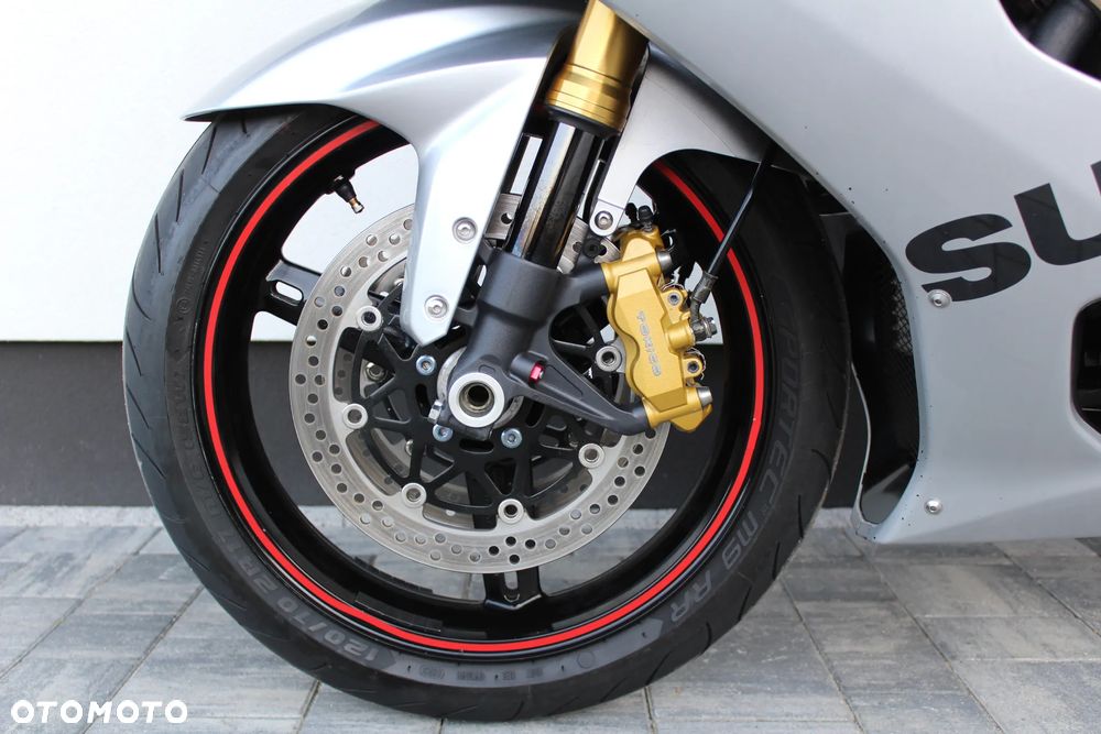 Suzuki GSX-R - 16